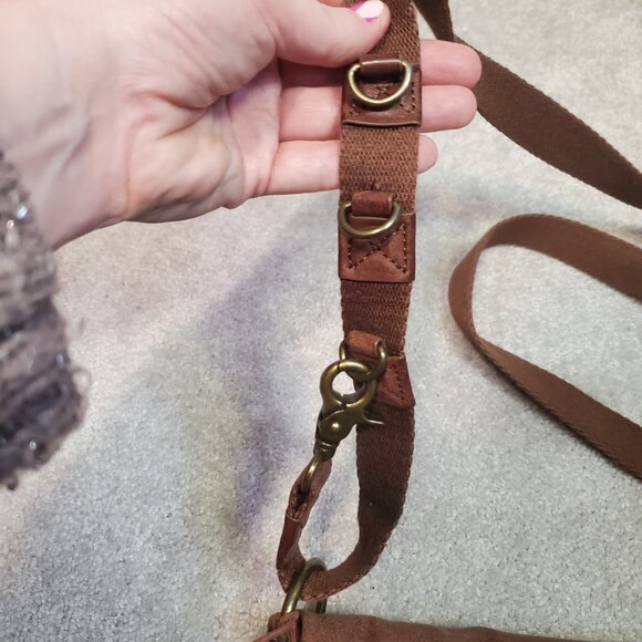 THE SAK Leather Fold Over Crossbody Bag Purse Adjustable Strap Stud Cognac Brown - Picture 6 of 13